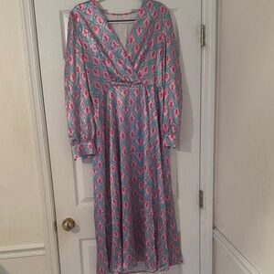 Elegant Pink and Blue Patterned Long Sleeve Dress